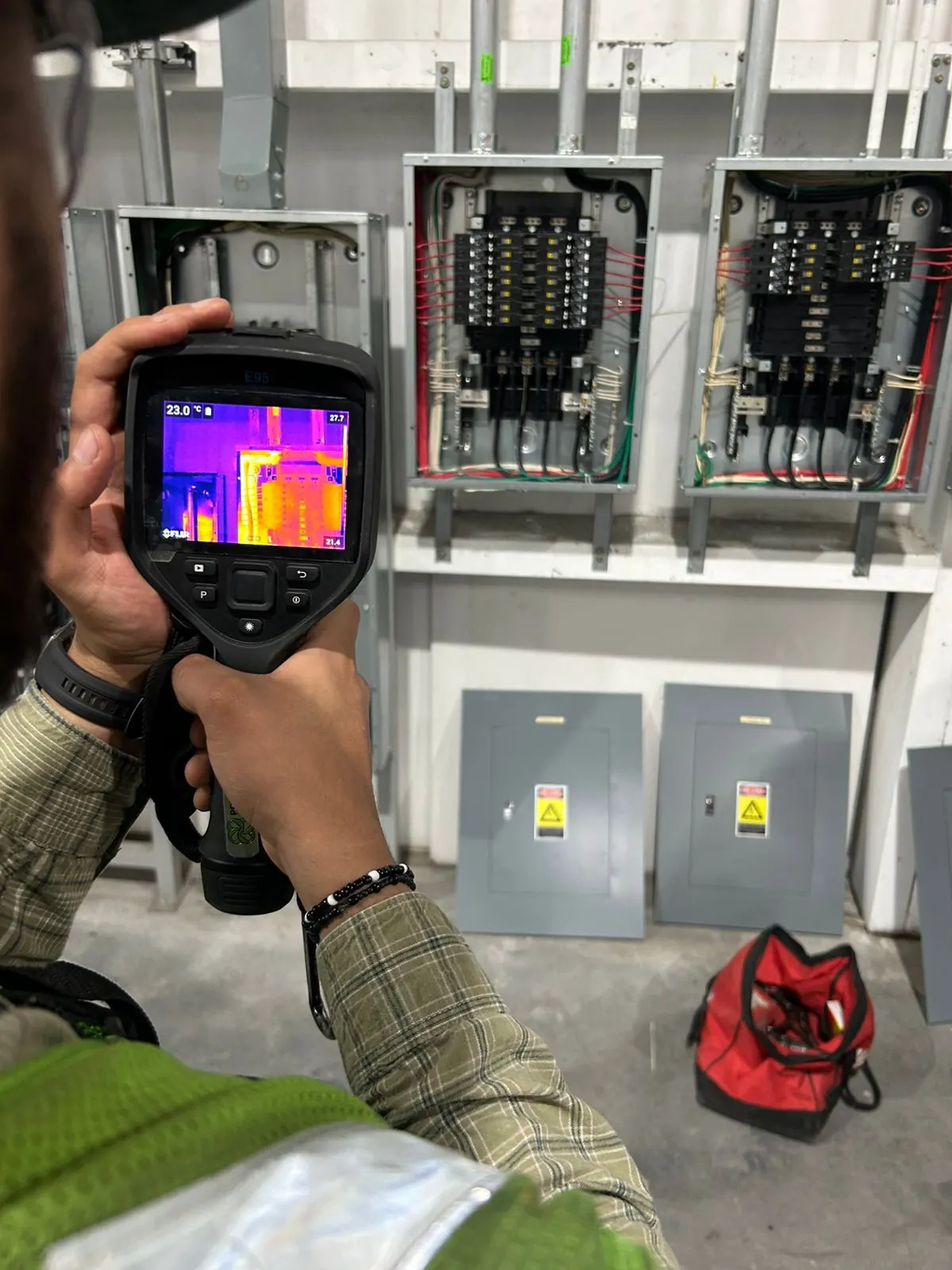 Inspección termográfica predictiva en instalación eléctrica industrial
